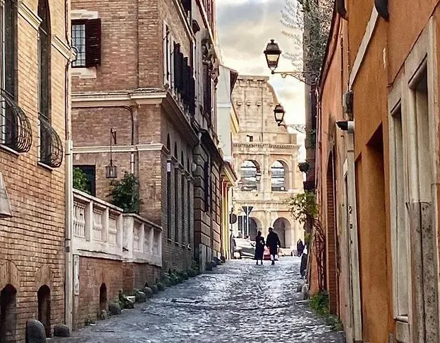 Colosseum Loft, Rustic-modern Charm * Roma